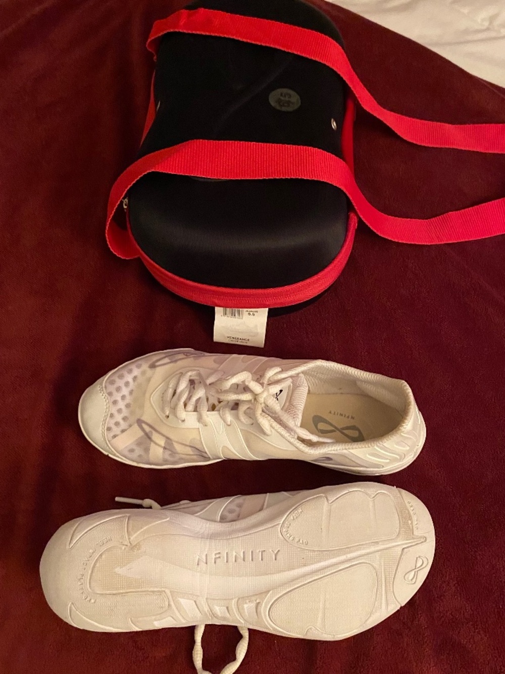 Nfinity vengeance cheer shoe